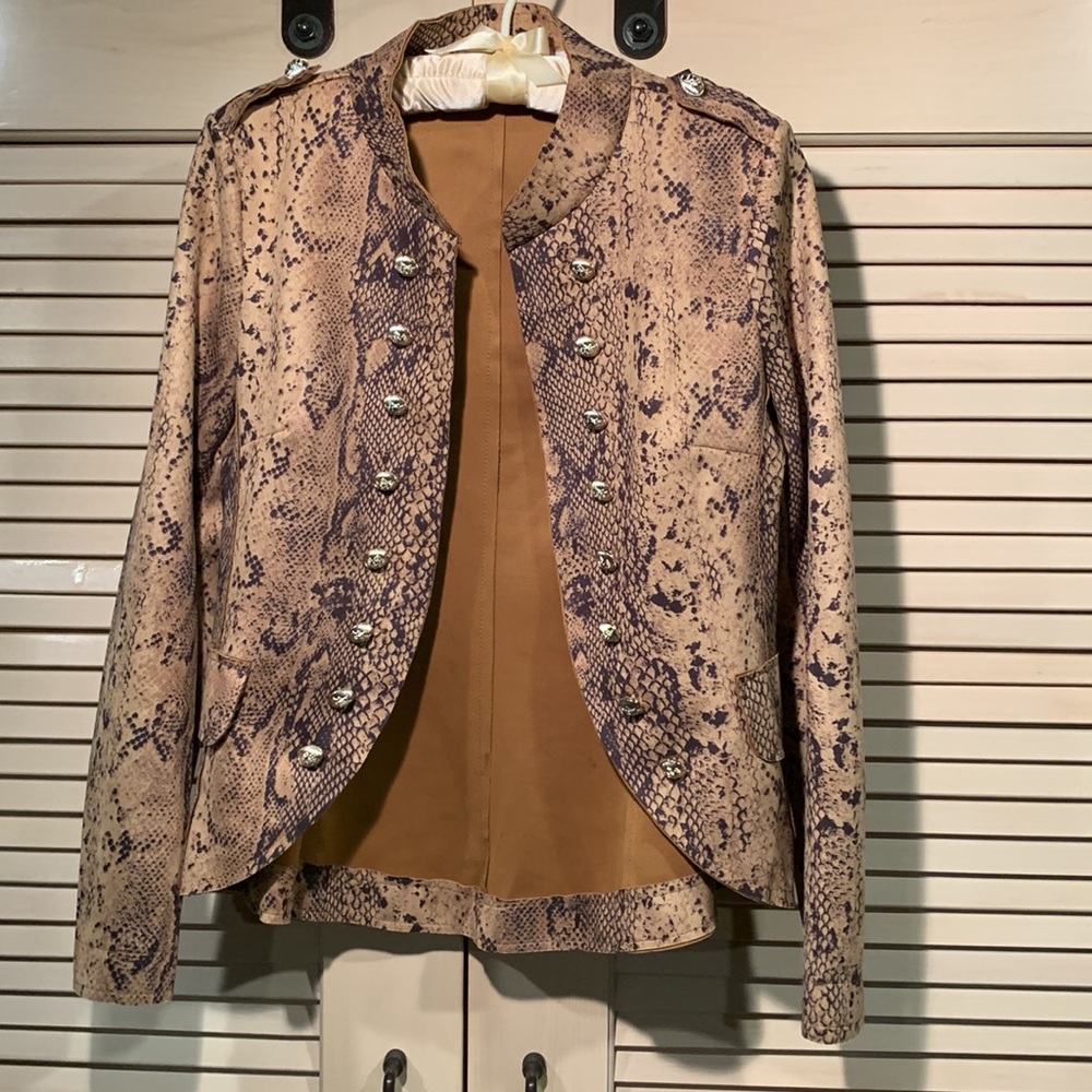 Open front snake print jacket NWOT